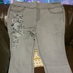 Gray EUC "Painted" Style & Co. XXL Boyfriend Pull Up Jeans